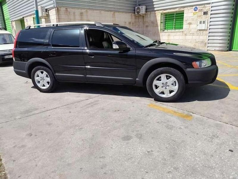 Usado Volvo XC70 185 CV (136 kW) 2007 Negro Familiar