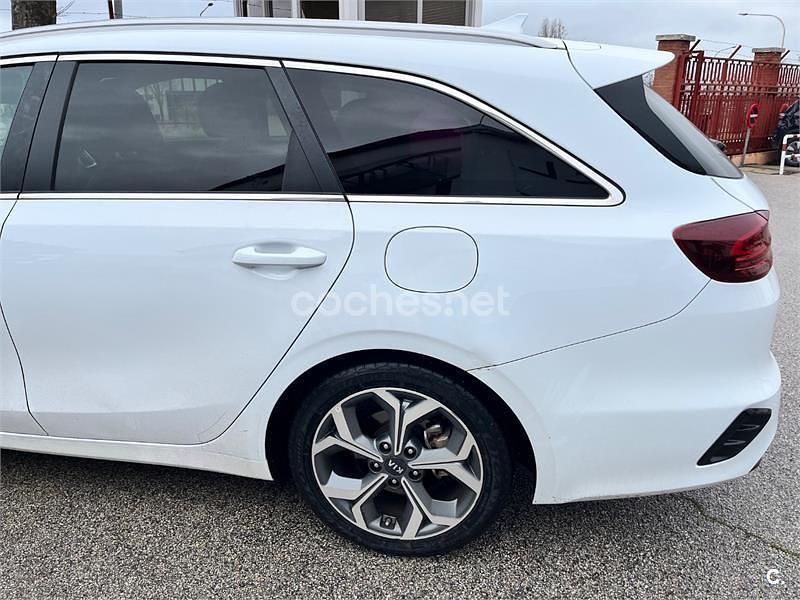 Usado Kia Ceed 115 CV (84 kW) 2019 Blanco Utilitario