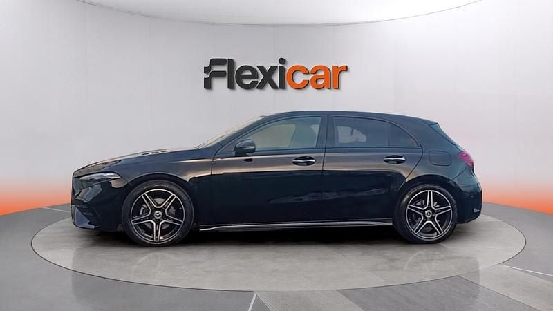 Nuevo Mercedes A180 136 CV (100 kW) 2026 Negro Berlina