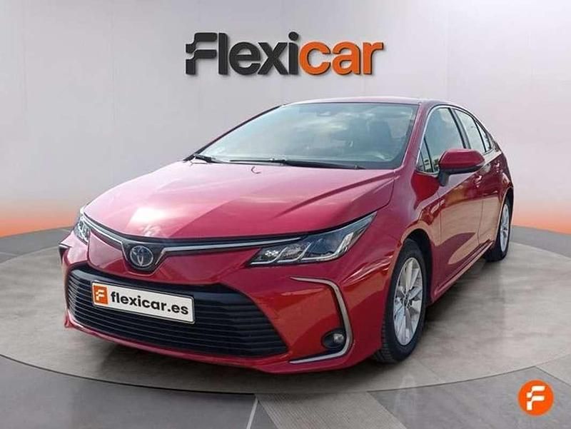 Käytetty Toyota Corolla Active 122 HP (89 kW) 2022 Punainen Sedan