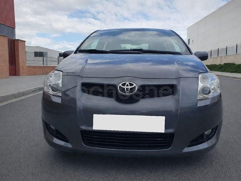 Usado Toyota Auris Sol 124 CV (91 kW) 2007 Gris / plata Utilitario