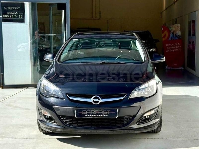 Usado Opel Astra Selective 110 CV (80 kW) 2015 Negro Berlina