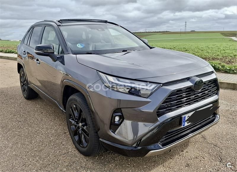 Usado Toyota RAV4 Hybrid Style 218 CV (160 kW) 2023 Gris / plata SUV