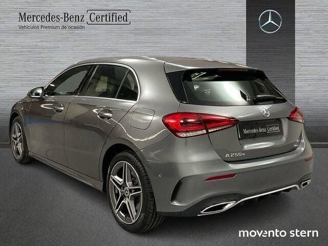 Usado Mercedes A160 218 CV (160 kW) 2021 Gris