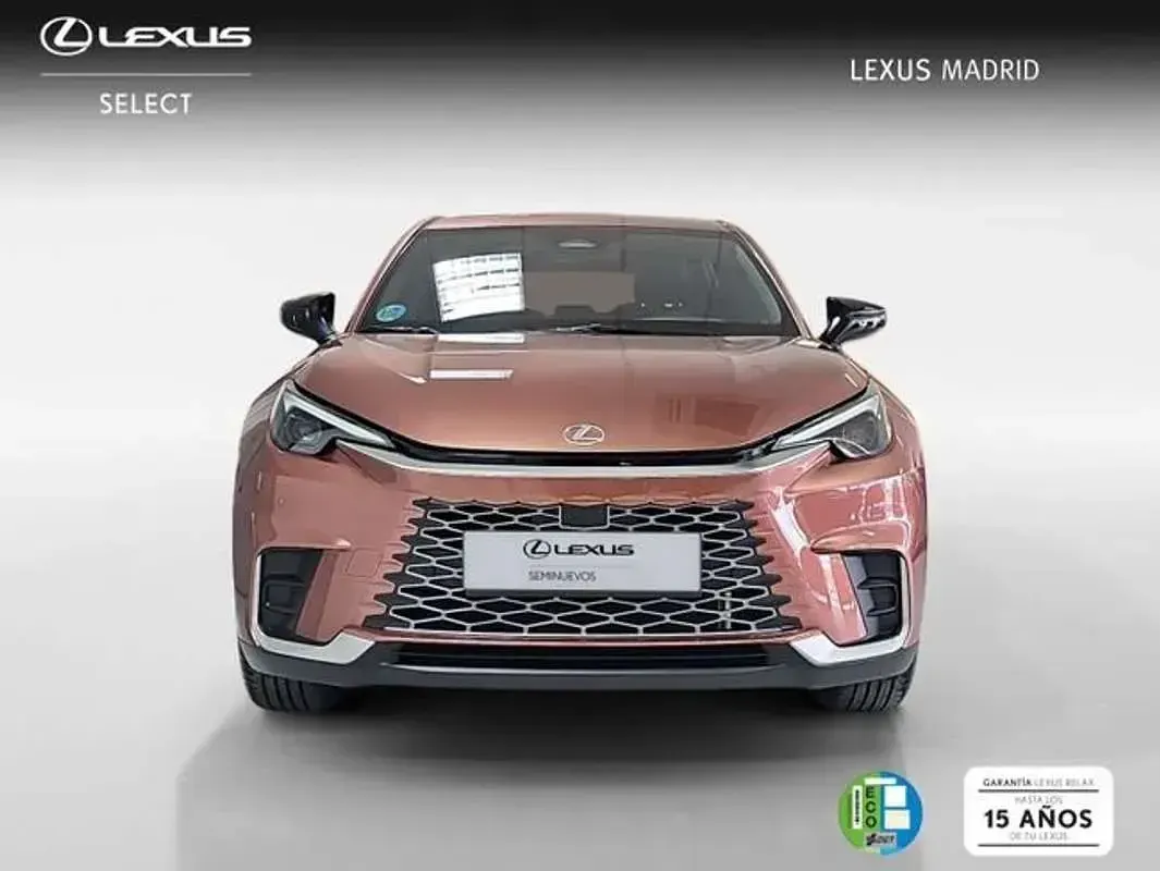 Usado Lexus LBX 136 CV (100 kW) 2025 Marrón SUV