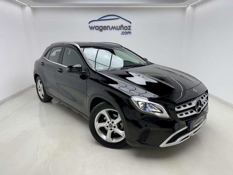 Usado Mercedes GLA200 136 CV (100 kW) 2019 Negro SUV