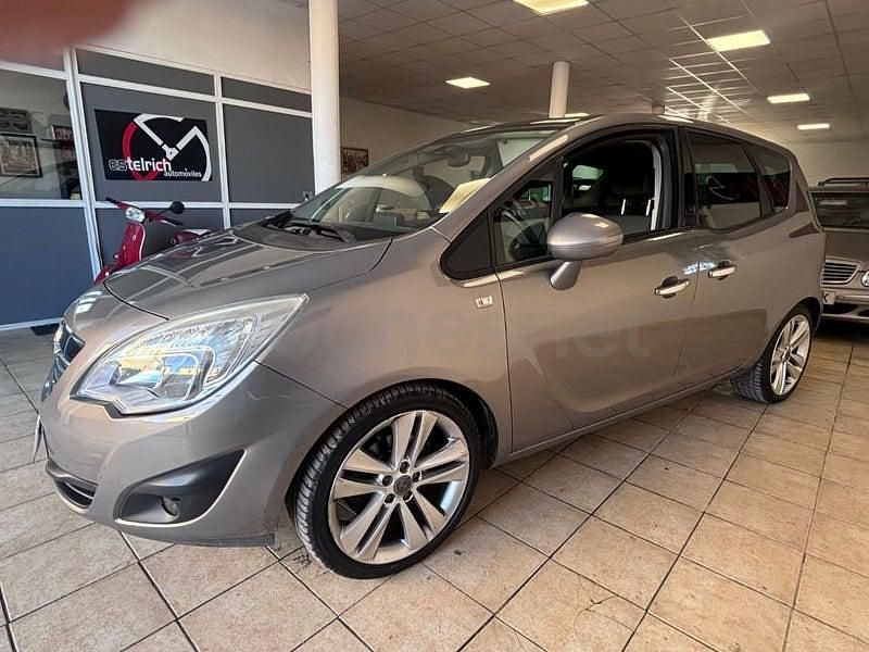 Usado Opel Meriva Cosmo 120 CV (88 kW) 2010 Gris / plata Monovolumen