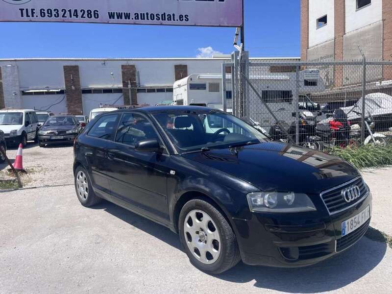 Usado Audi A3 Ambiente 140 CV (102 kW) 2007 Negro Utilitario