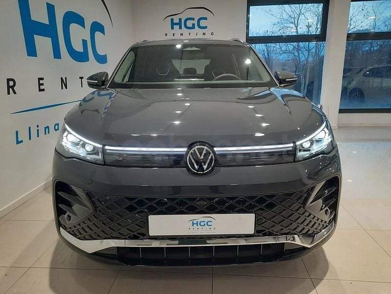 Usado VW Tiguan R-line 204 CV (150 kW) 2025 Gris / plata SUV