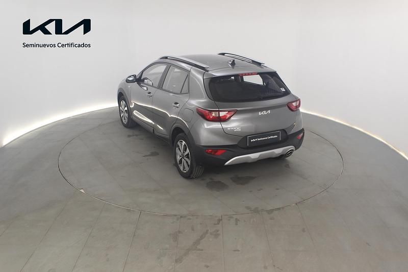 Usado Kia Stonic 100 CV (73 kW) 2025 Gris SUV