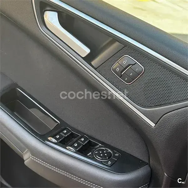 Usado Ford S-MAX Titanium 180 CV (132 kW) 2016 Negro Monovolumen
