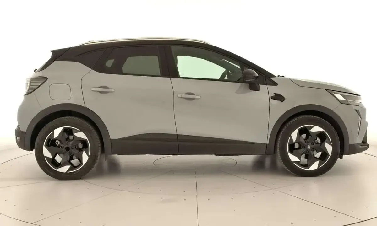 Usado Renault Captur Techno 101 CV (74 kW) 2025 Gris SUV