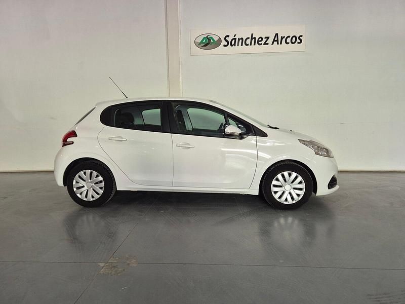 Usado Peugeot 208 Access 75 CV (55 kW) 2017 Blanco Utilitario