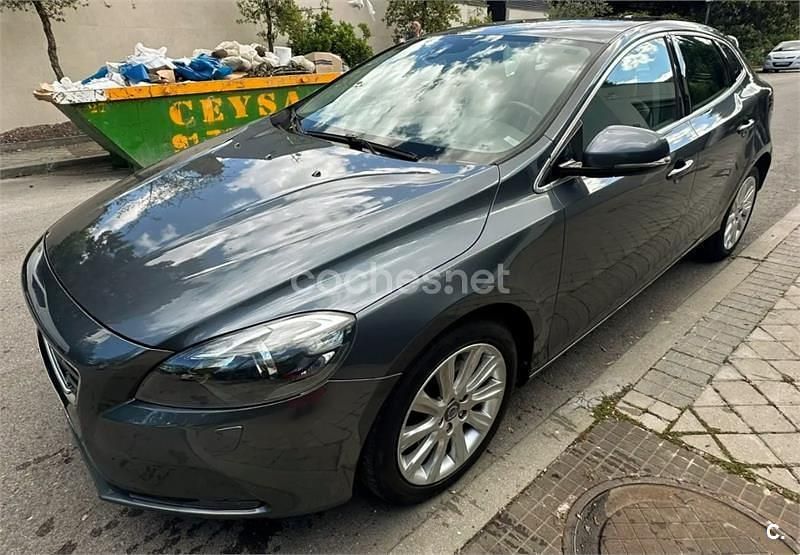 Gris / plata Usado 2013 Volvo V40 R-Design Kinetic Familiar | 3000 € - Imagen 1/1