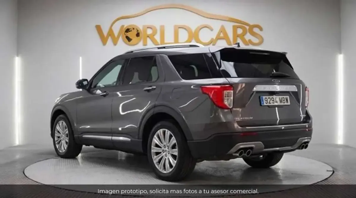 Usado Ford Explorer Platinum 457 CV (336 kW) 2022 Gris SUV