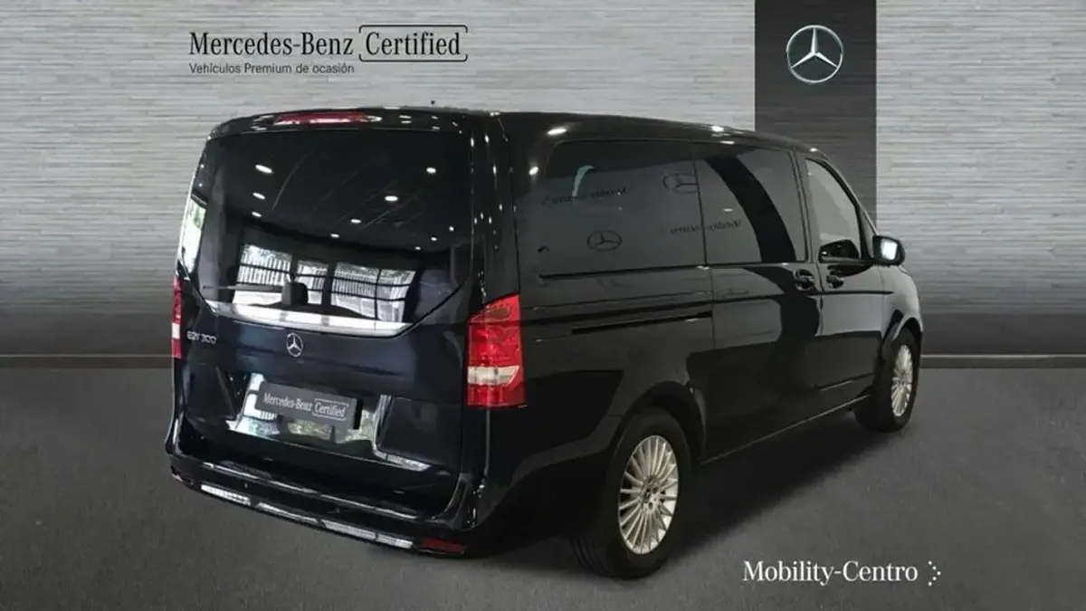 Usado Mercedes EQV300 150 kW (204 CV) 2023 Negro Van