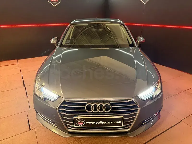 Usado Audi A4 Advanced 150 CV (110 kW) 2017 Gris / plata Berlina