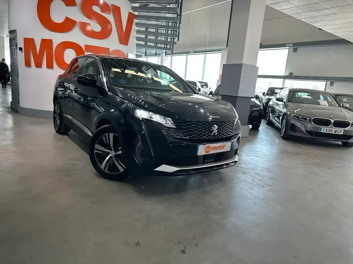 Usado Peugeot 3008 Allure 226 CV (166 kW) 2023 Negro SUV