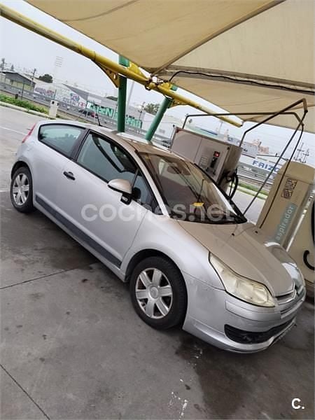 Usado Citroën C4 92 CV (67 kW) 2007 Gris / plata Berlina