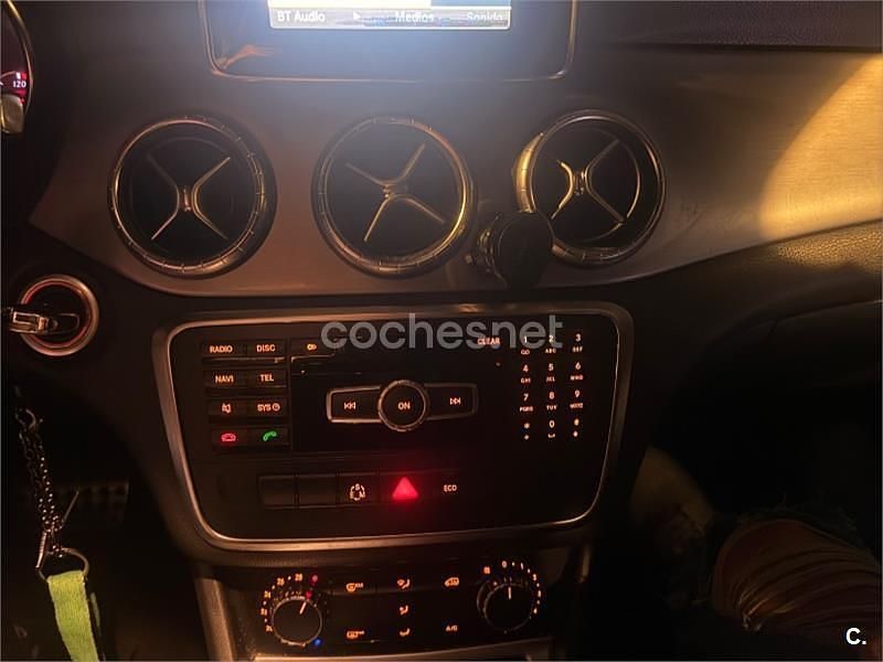 Usado Mercedes CLA220 AMG line 170 CV (125 kW) 2014 Gris / plata Berlina