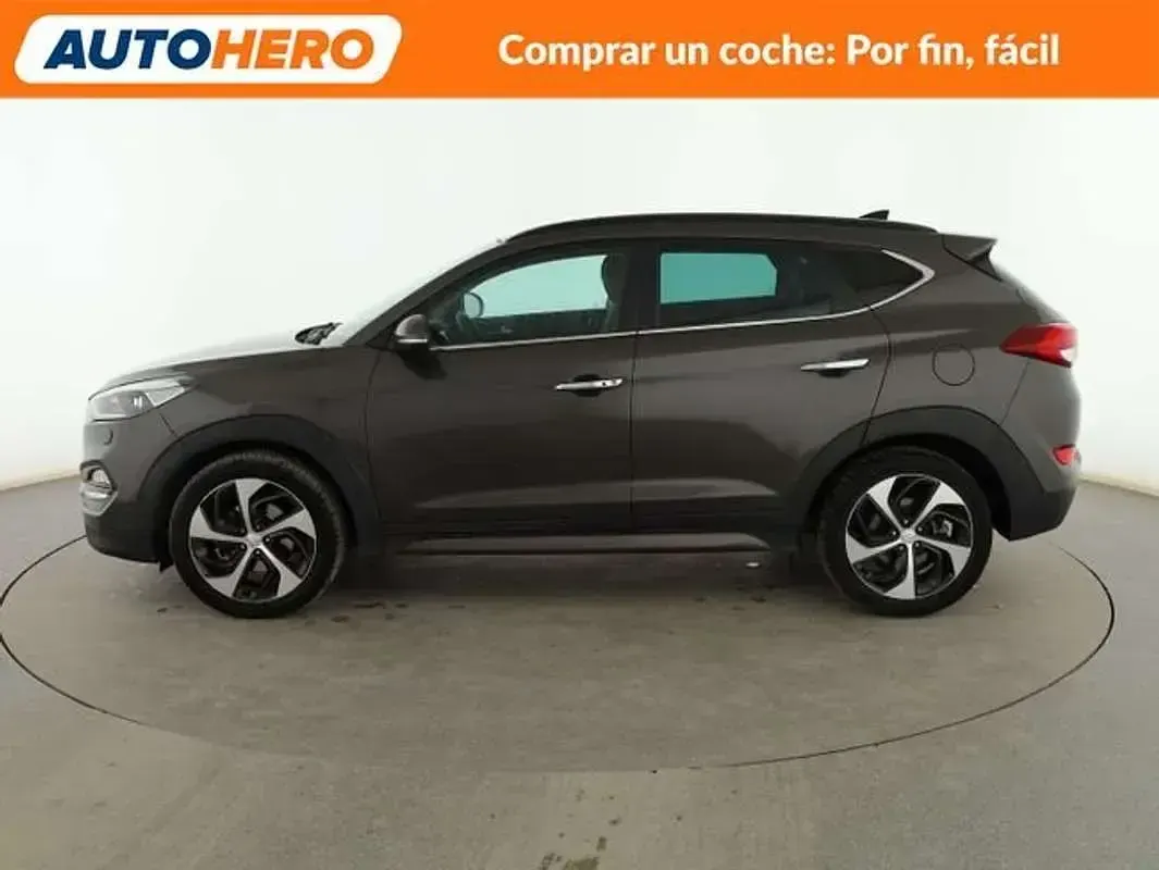 Usado Hyundai Tucson Style 177 CV (130 kW) 2016 Gris SUV