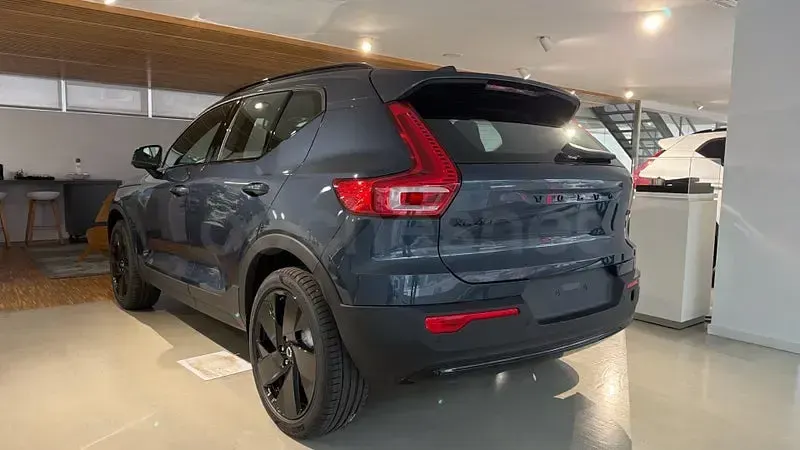 Nuevo Volvo XC40 Ultra 163 CV (119 kW) 2026 Azul SUV