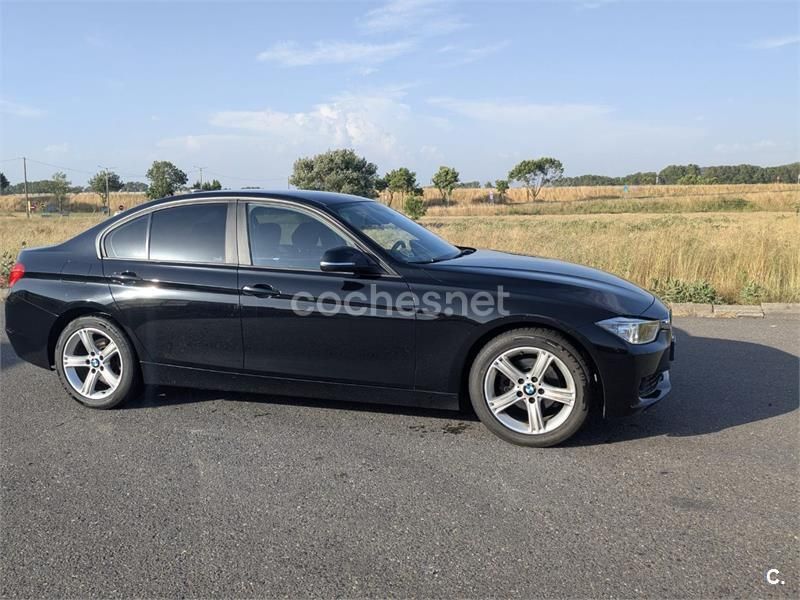 Negro Usado 2012 BMW 318 Berlina | 10.000 € (Precio justo) - Imagen 1/4