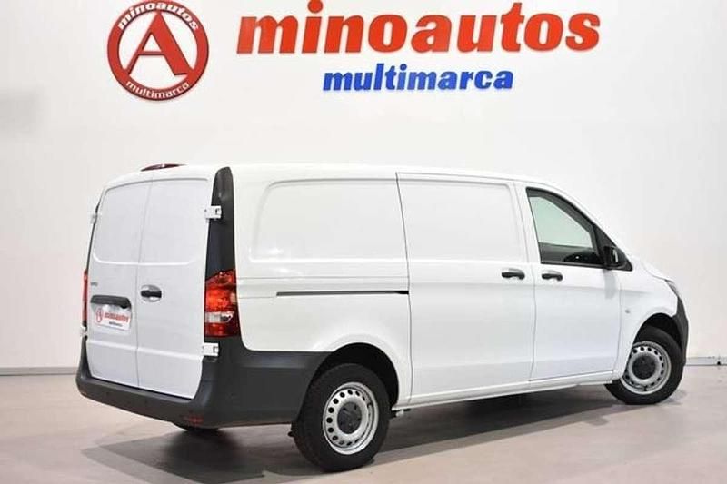 Usado Mercedes Vito 136 CV (100 kW) 2021 Blanco Van