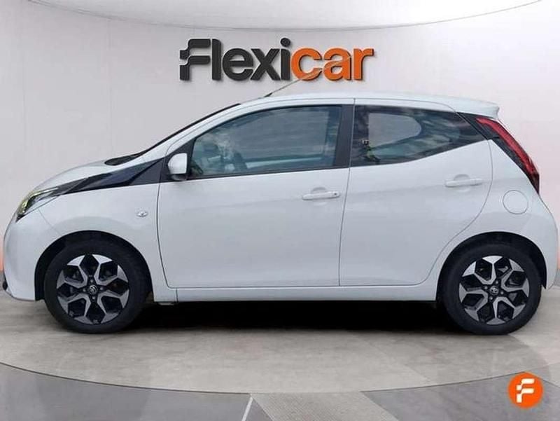 Usado Toyota Aygo X-cite 72 CV (52 kW) 2019 Blanco Utilitario