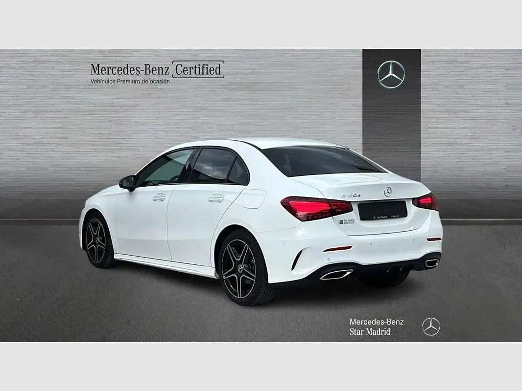 Usado Mercedes A180 116 CV (85 kW) 2025 Blanco Berlina