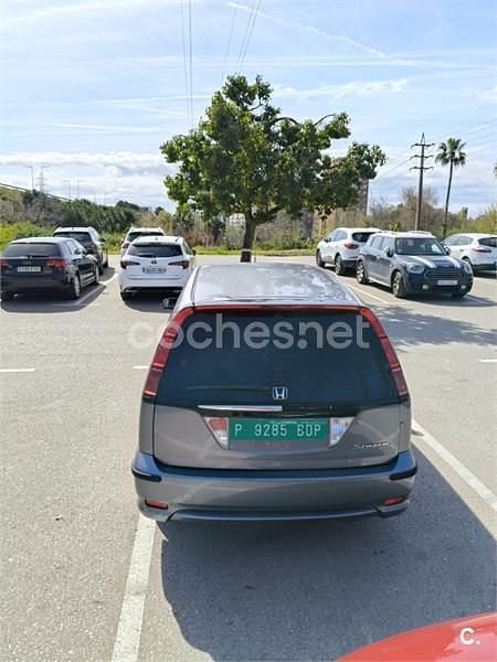 Usado Honda Stream Sport 156 CV (114 kW) 2003 Gris / plata Monovolumen