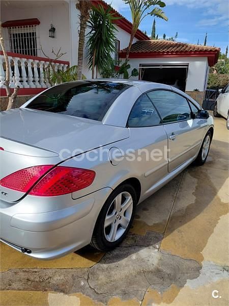 Usado Peugeot 307 CC 138 CV (101 kW) 2004 Gris / plata Descapotable