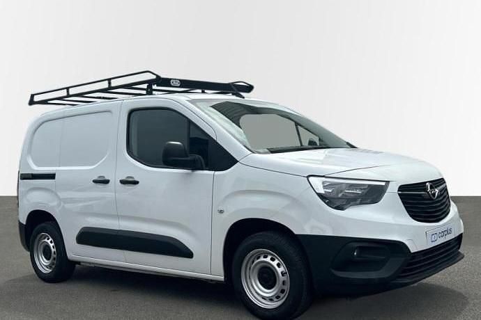 Usado Opel Combo Expression 100 CV (73 kW) 2021 Monovolumen