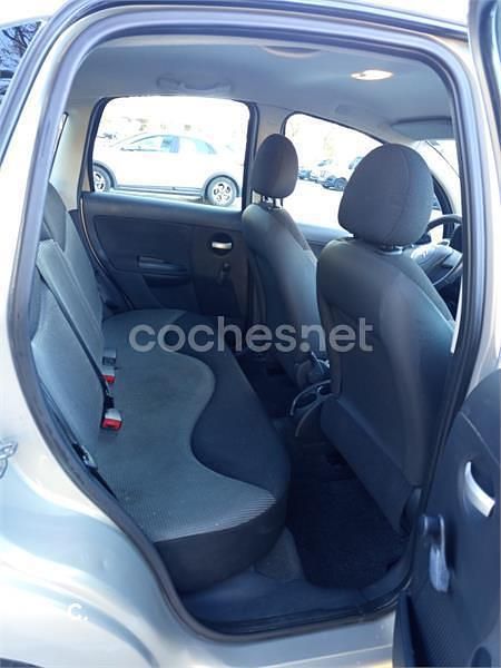 Usado Citroën C3 61 CV (44 kW) 2008 Beige Berlina