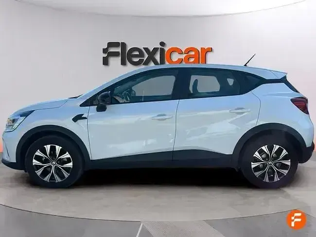 Usado Renault Captur Equilibre 100 CV (73 kW) 2023 Blanco SUV