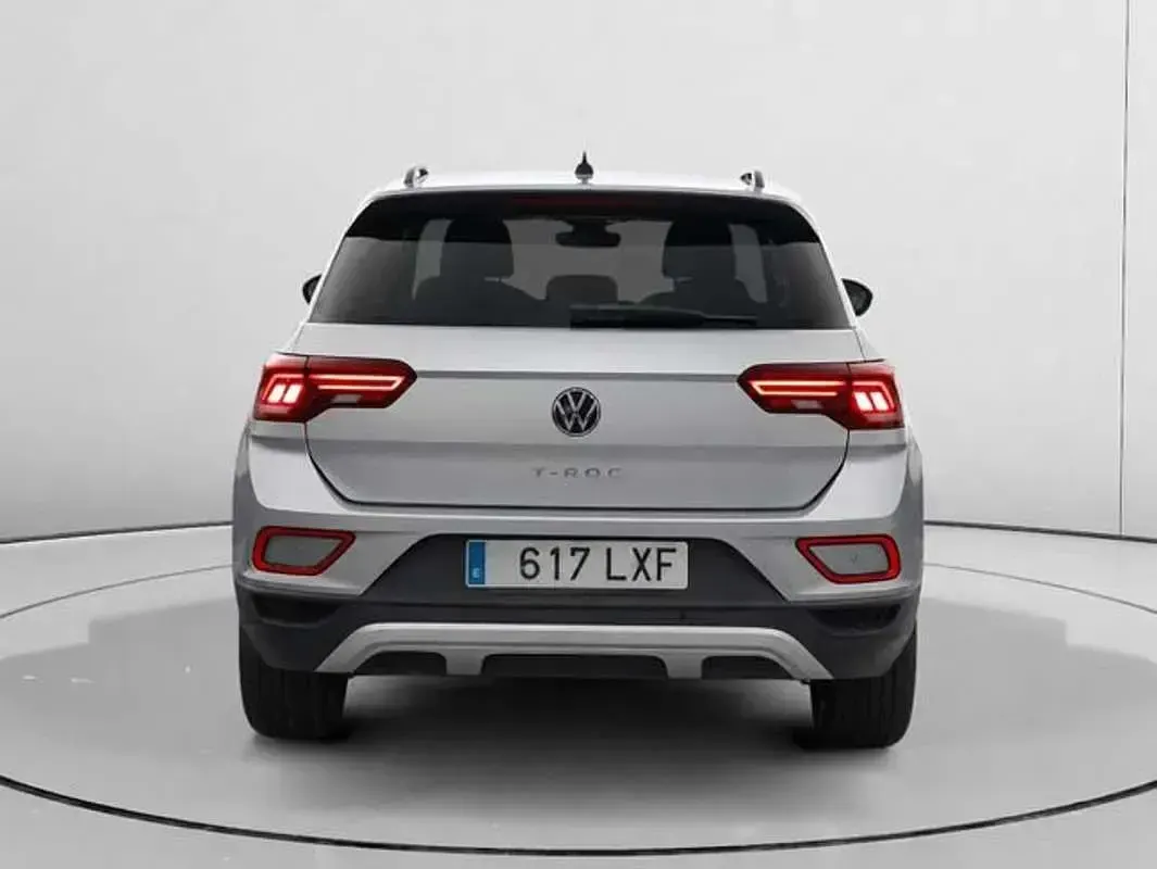 Usado VW T-Roc Life 116 CV (85 kW) 2022 Gris SUV