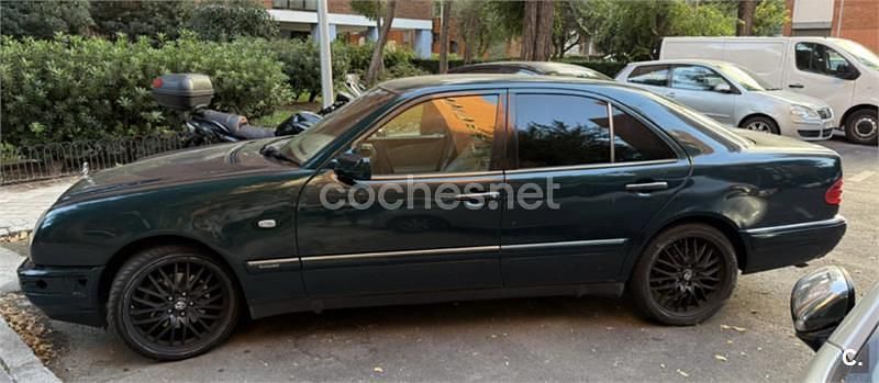 Usado Mercedes E280 Elegance 204 CV (150 kW) 1998 Verde Berlina