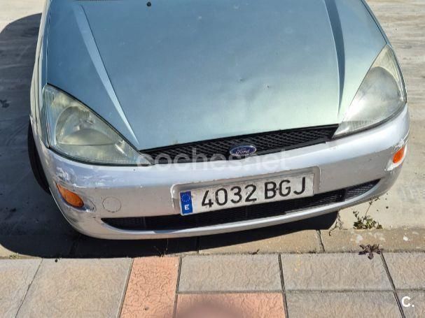 Etiqueta c (verde) Usado 2001 Ford Focus Ghia Berlina | 1500 € (Buen precio) - Imagen 1/4