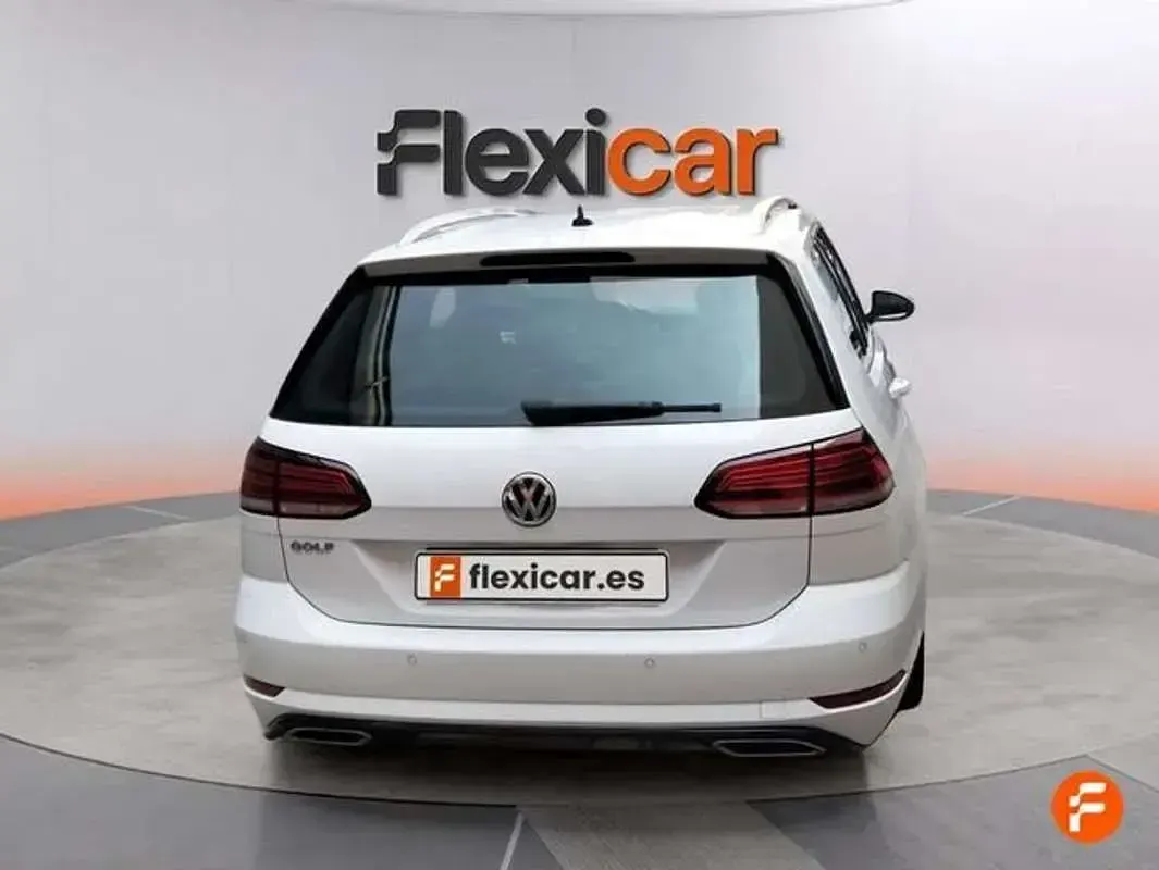 Usado VW Golf VII Sportline 150 CV (110 kW) 2017 Blanco Familiar
