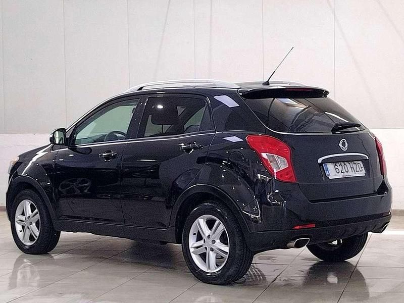 Usado Ssangyong (KGM) Korando Limited 150 CV (110 kW) 2014 Negro SUV