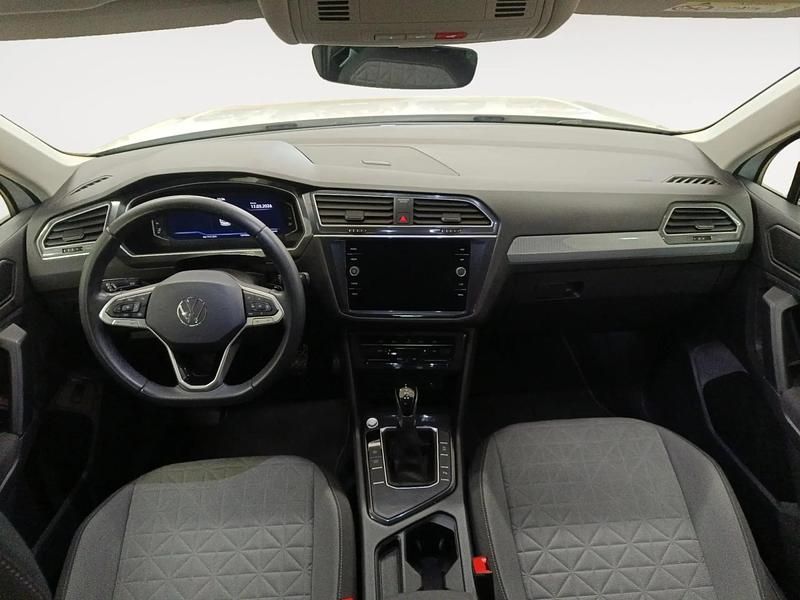 Usado VW Tiguan Life 150 CV (110 kW) 2021 Blanco SUV