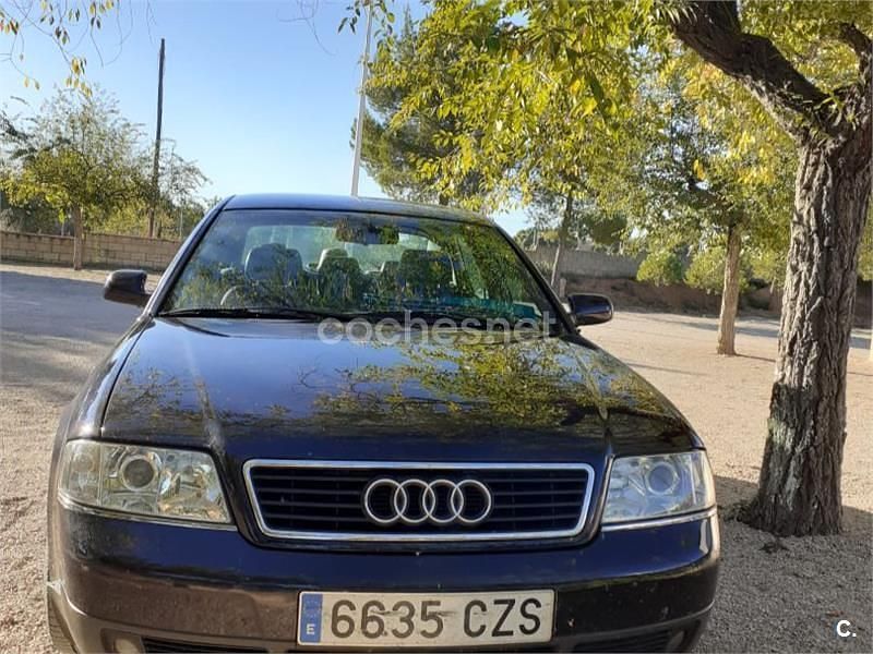 Usado Audi A6 165 CV (121 kW) 2000 Azul Berlina