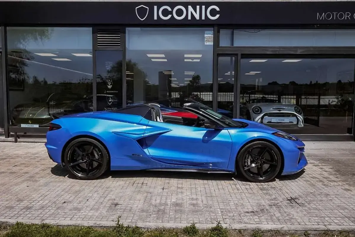 Usado Chevrolet Corvette E-Ray 663 CV (487 kW) 2024 Azul Descapotable