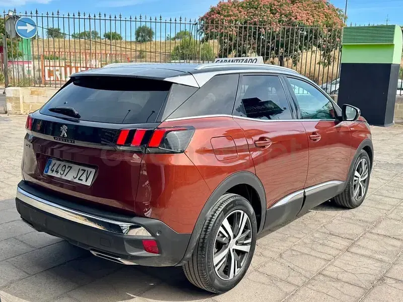 Usado Peugeot 3008 GT-line 130 CV (95 kW) 2018 Naranja SUV
