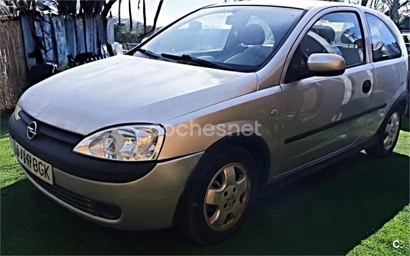 Usado Opel Corsa Elegance 75 CV (55 kW) 2001 Gris / plata Berlina