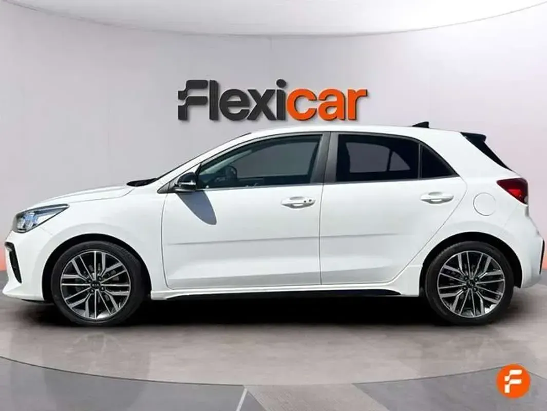 Usado Kia Rio GT-Line 120 CV (88 kW) 2020 Blanco Berlina