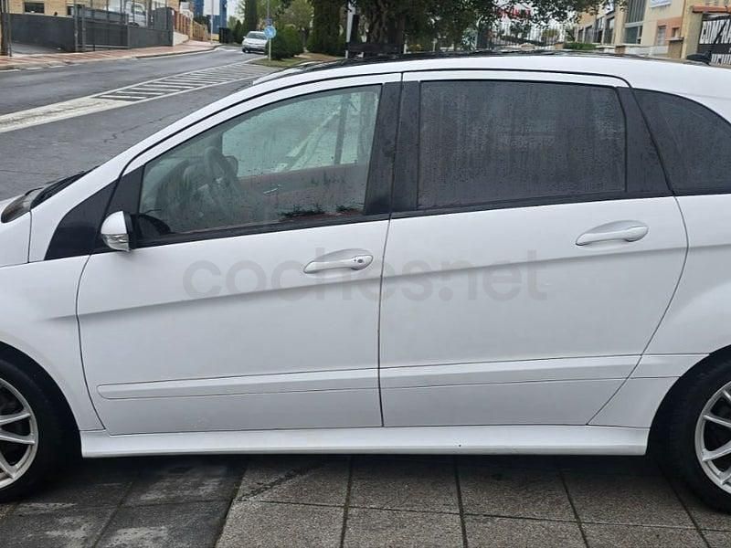 Usado Mercedes B180 109 CV (80 kW) 2006 Blanco Monovolumen