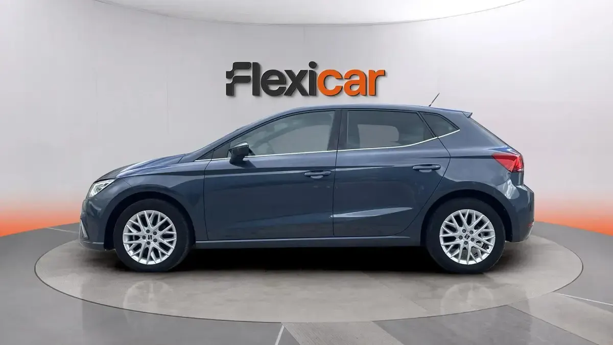 Usado Seat Ibiza 116 CV (85 kW) 2024 Azul Utilitario