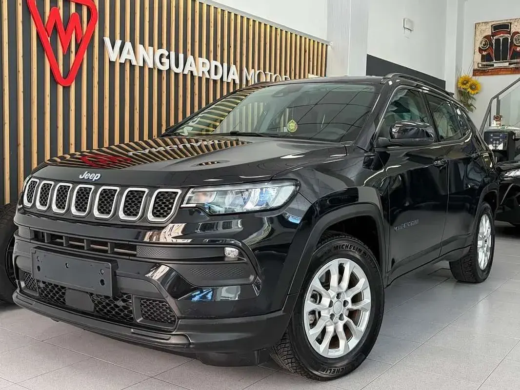 Usado Jeep Compass Altitude 190 CV (139 kW) 2021 Negro SUV