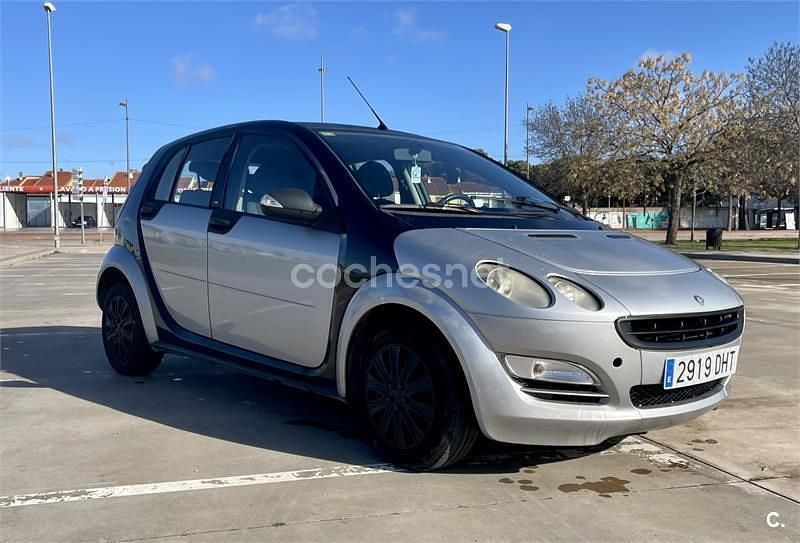 Usado Smart ForFour Pulse 95 CV (69 kW) 2005 Gris / plata Utilitario